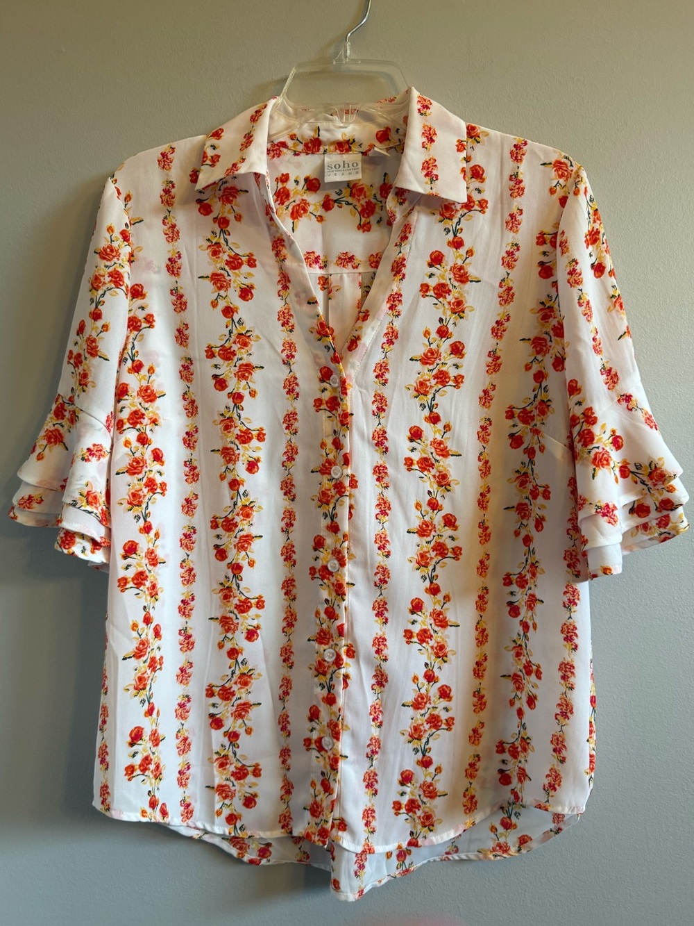 SOHO floral button up blouse, EUC, medium